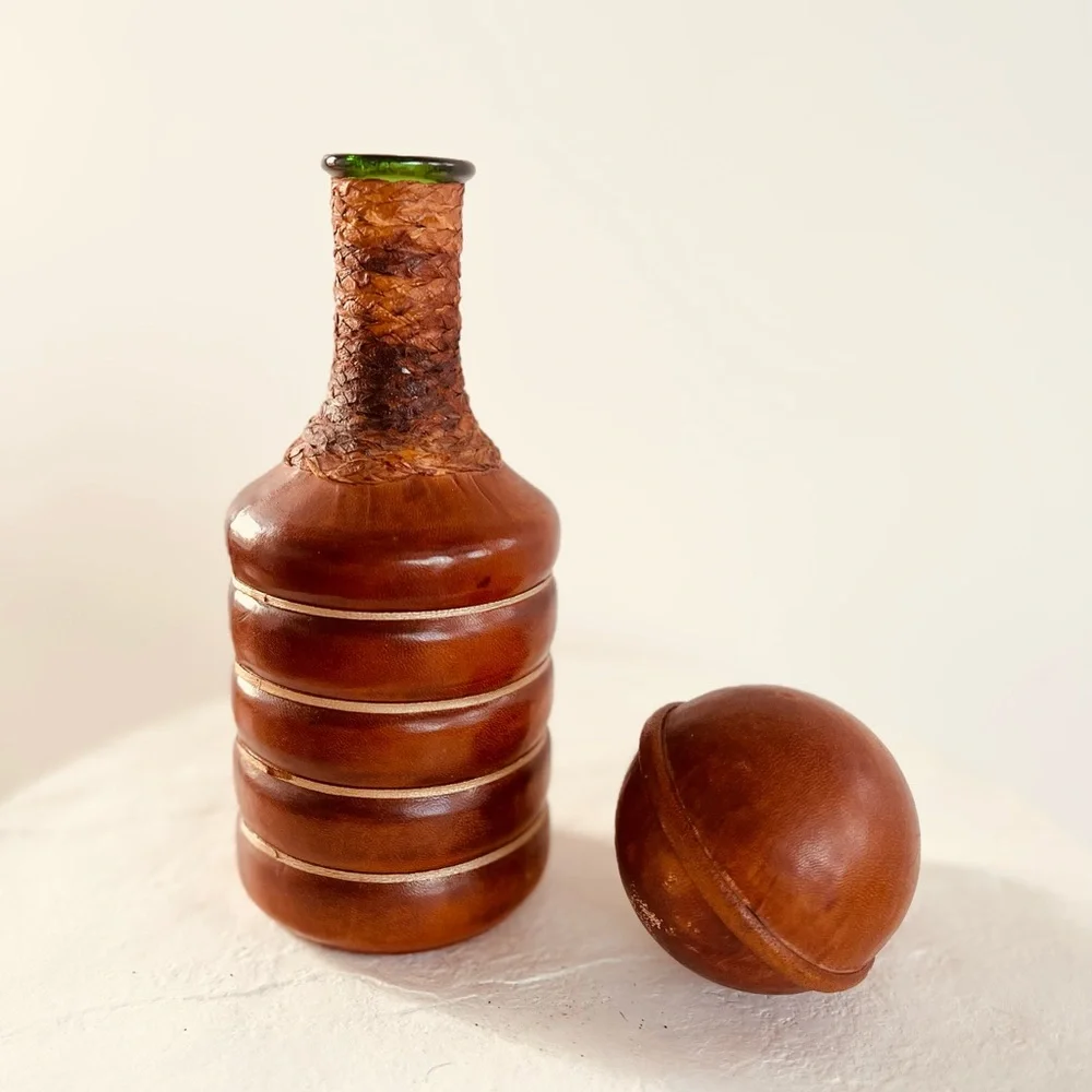 HAND CRAFTER MCM LEATHER WRAPPED ITALIAN WHISKEY-WINE DECANTER‎ HERITAGE GRAMPA